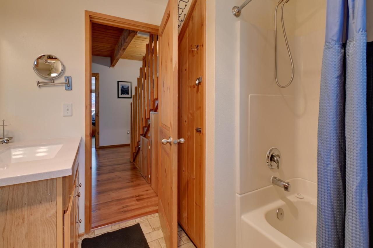Cozy - 5 Mi To Rainier Natl Park! Holiday home Ashford