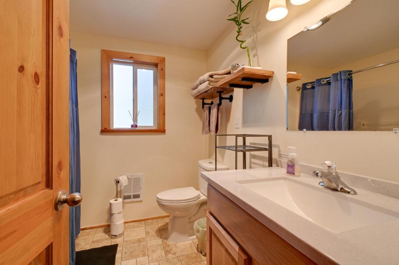 Cozy - 5 Mi To Rainier Natl Park! Holiday home Ashford